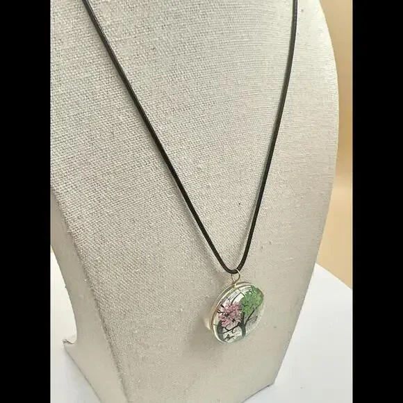 Beautiful Botanical Tree and Butterflies Pendant Necklace - Picture 9 of 11